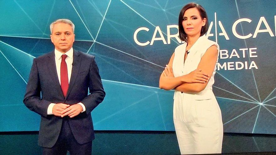 Vicente Vallés y Ana Pastor, moderadores de &#039;Cara a cara: el debate&#039;.