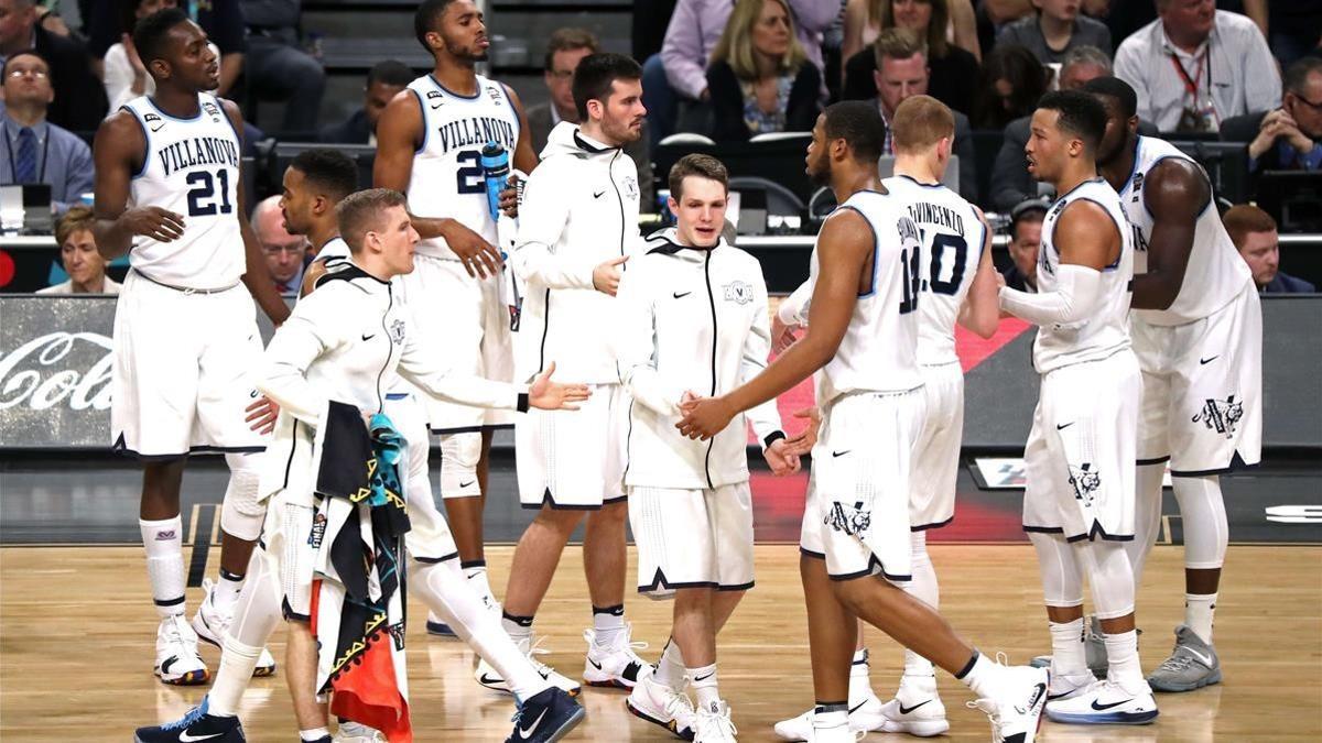 Los jugadores de Villanova celebran el pase a la final de la NCAA.