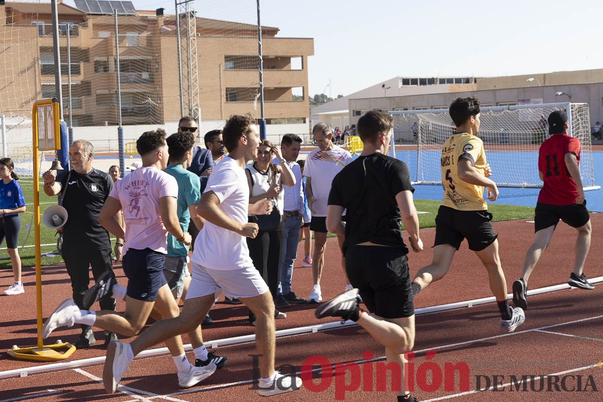 Abel Antón visitaba la Escuela Municipal de Atletismo de Caravaca