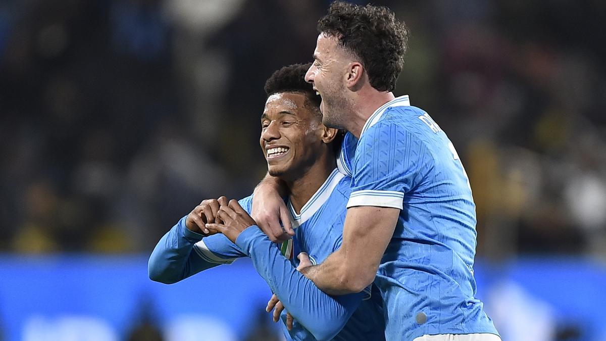 David Neres, autor de dos goles en la final de la Supercopa de Italia contra el Bolonia