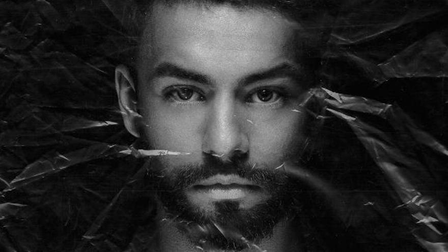 Agoney en una imagen promocional de su nuevo trabajo.