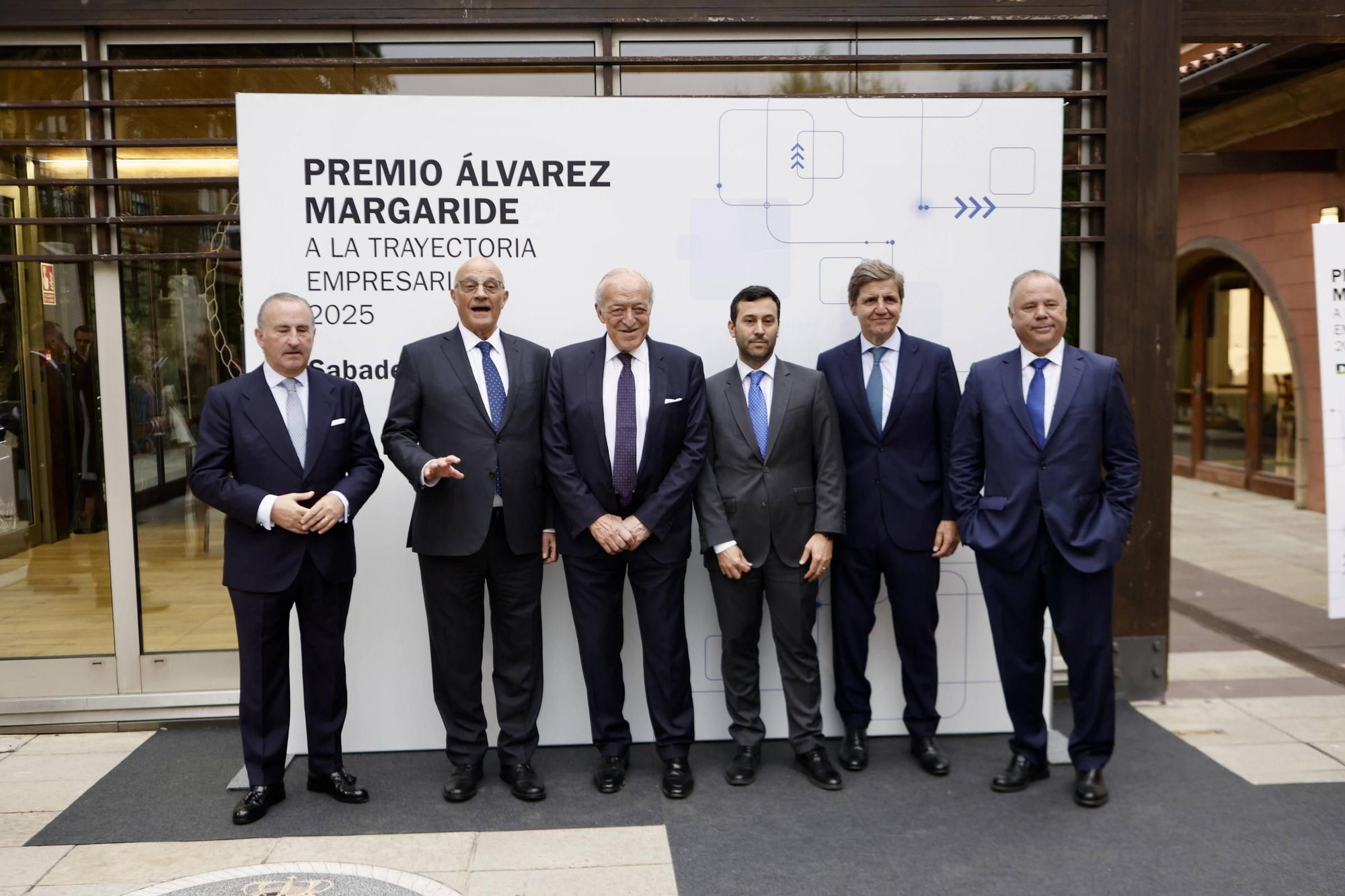 EN IMÁGENES | Entrega del XIV Premio Álvarez Margaride a Luis Rodríguez-Ovejero