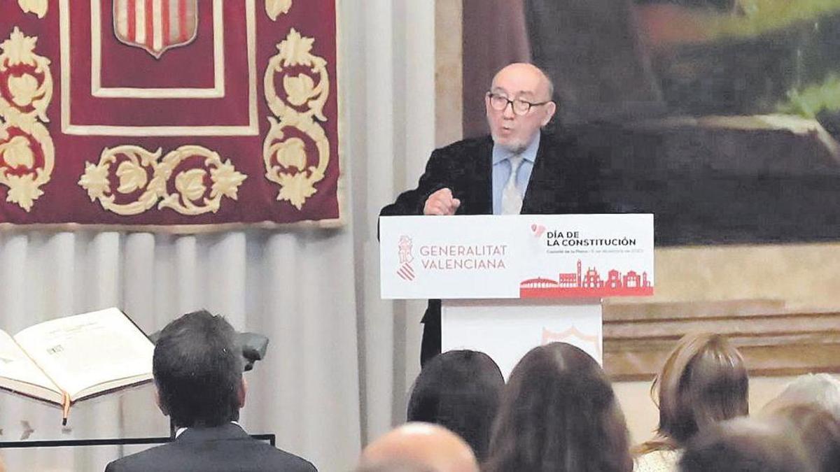 Emèrito Bono durante su intervención en la Diputación de Castellón