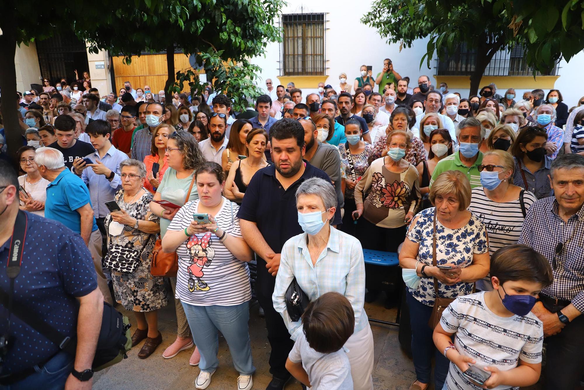 San Rafael procesiona por las calles de Córdoba