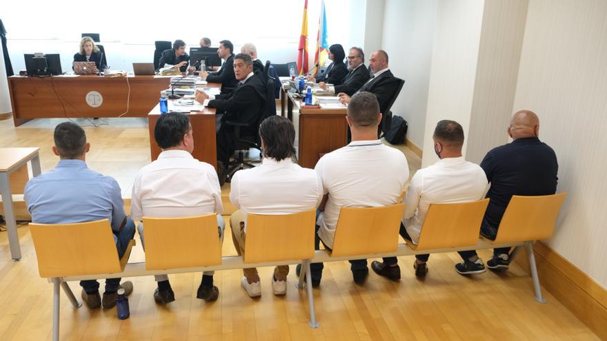 Uno de los 4 policías locales de Torrevieja acusados de pedir sobornos asume la culpa