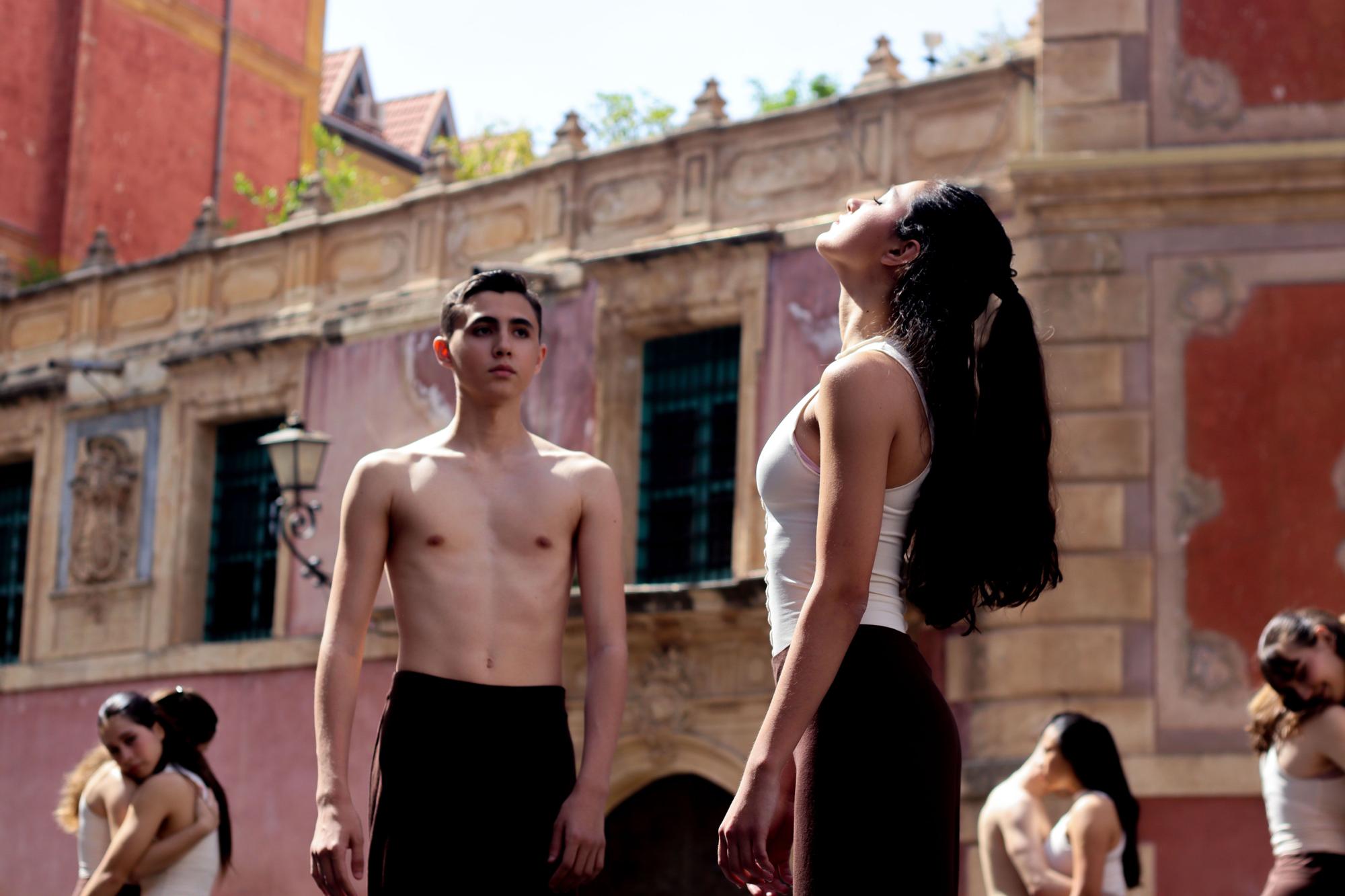 Exhibición de danza en la plaza Belluga de Murcia