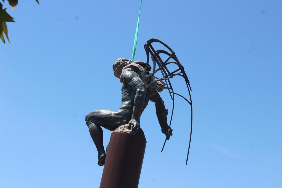 Ícaro y el vuelo del arte en Dénia (imágenes)