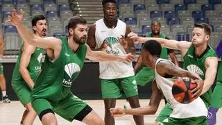 Primeras imágenes de David Kravish con el Unicaja