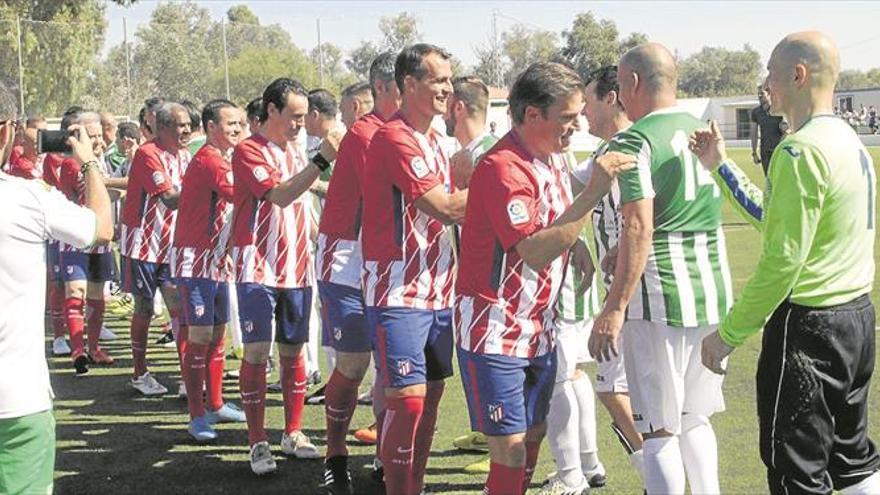 La peña atlética Luque, de El Carpio, reúne a más de 750 hinchas colchoneros