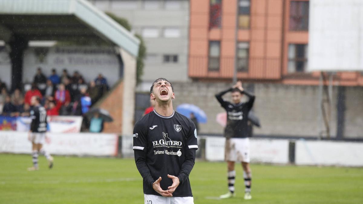 Yerpes se lamenta, ayer, en Les Caleyes