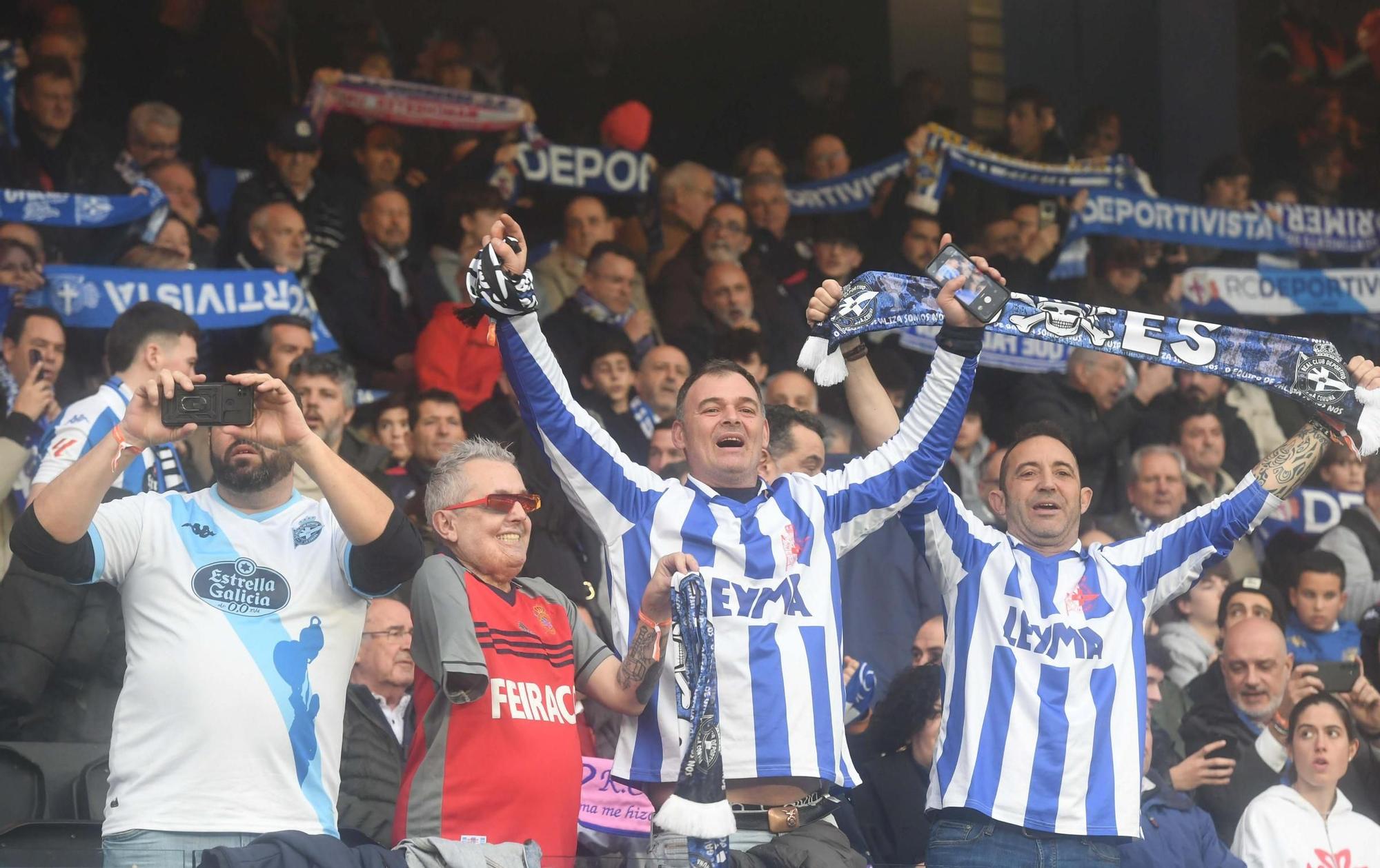 El Deportivo doblega al Almería en Riazor (3-1)