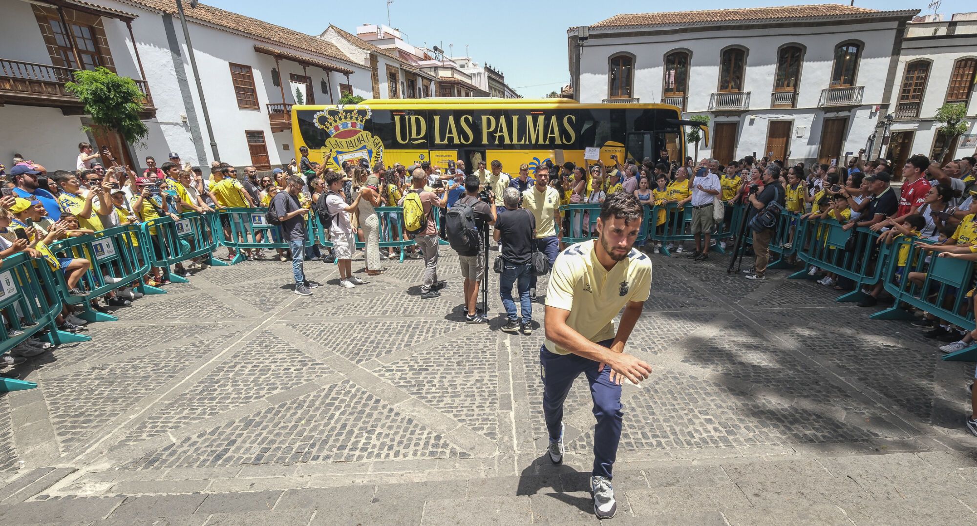 Ofrenda anual de la UD Las Palmas a la Virgen del Pino