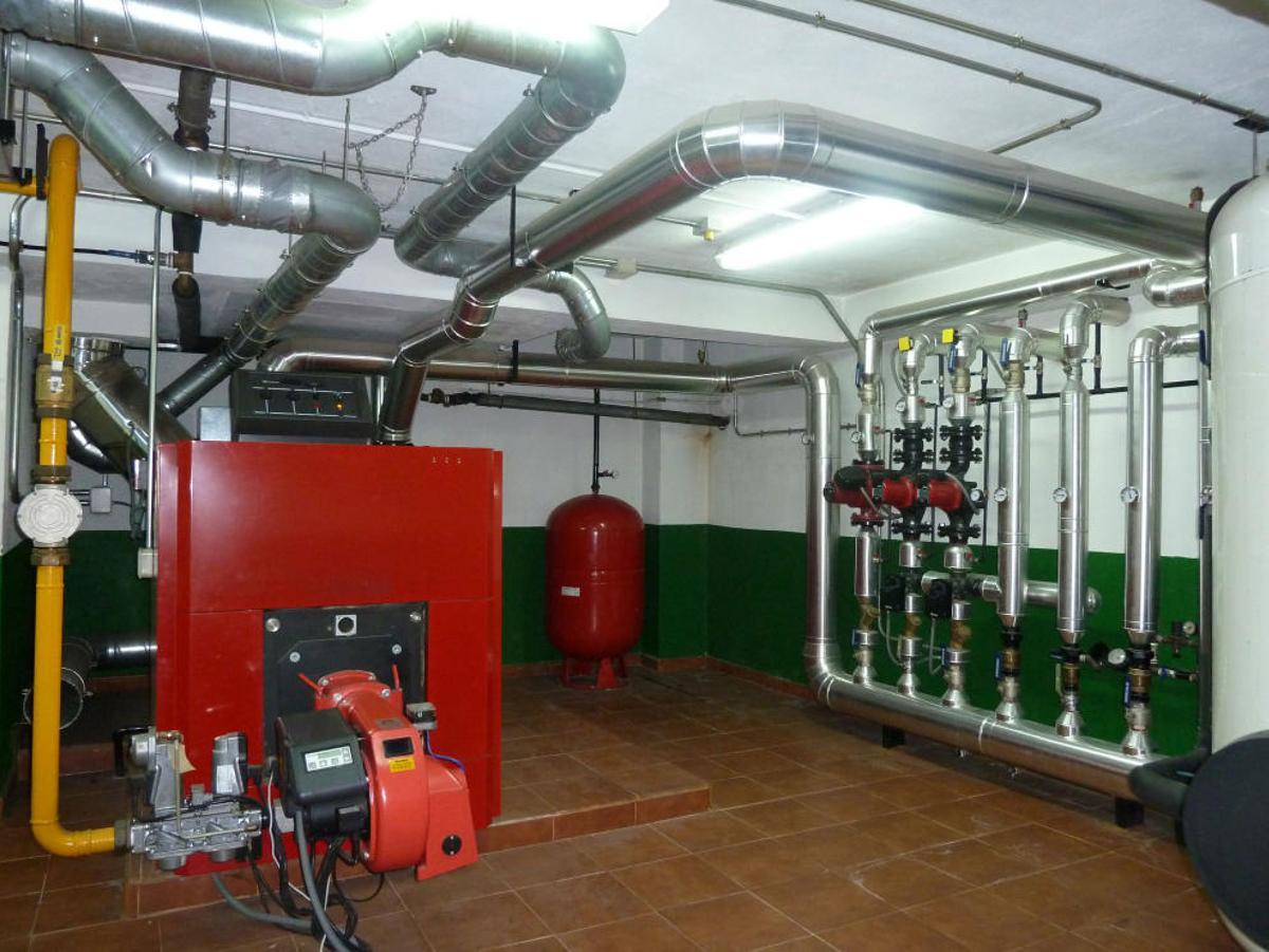 Ingenieros técnicos industriales  y grados en ingeniería de la rama industrial, profesionales de la eficiencia energética