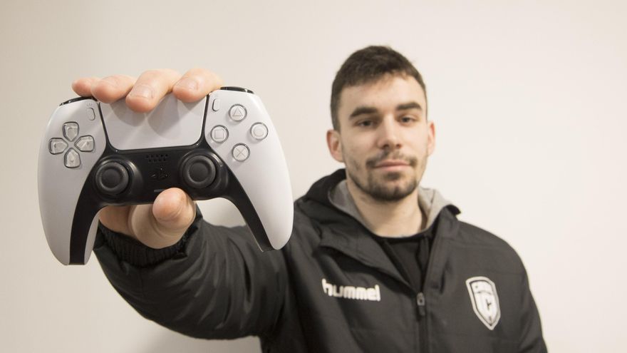 Nacho Abella, el &quot;gamer&quot; lluchador d&#039;Uviéu que trunfa nel equipu Casemiro