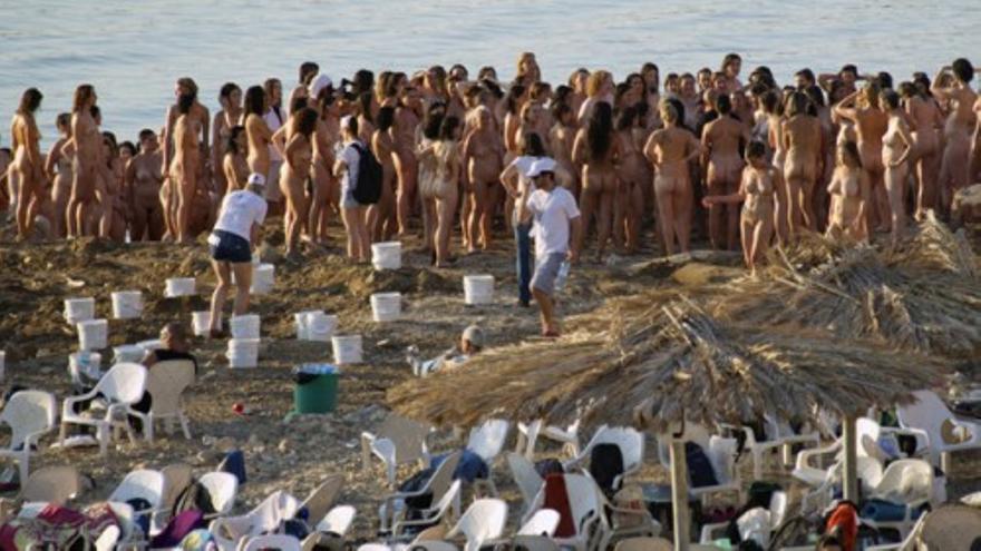 1.000 personas se desnudan por Tunick en Israel