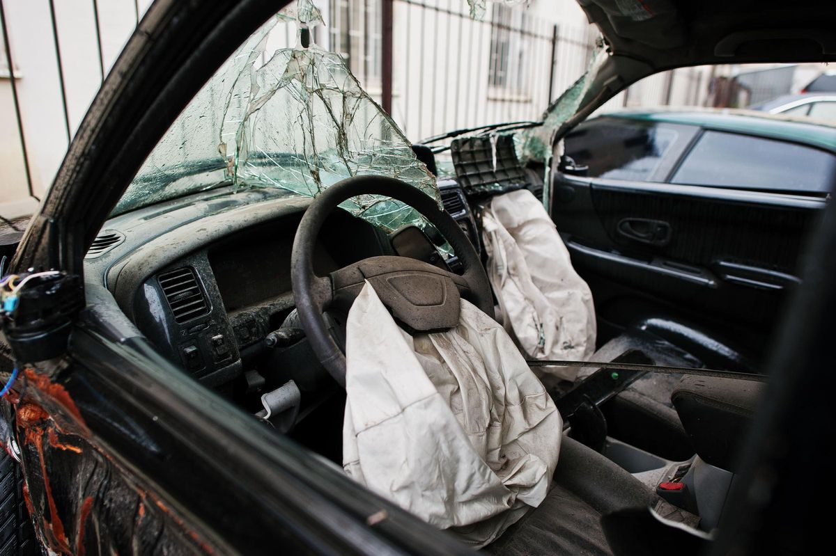Vehículo que ha sufrido un accidente de tráfico