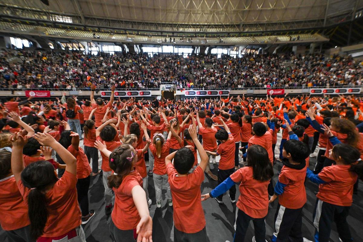 Más de 9.400 niños y niñas participan en el Deporte y Danza Ara 2025 en el Palau Sant Jordi.