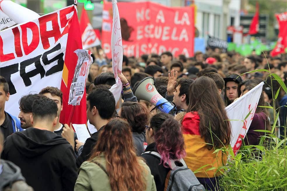 Manifestación contra la Lomce en Zaragoza