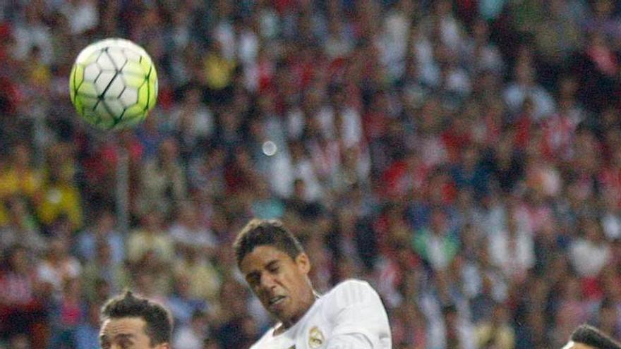 Varane salta con Bernardo.