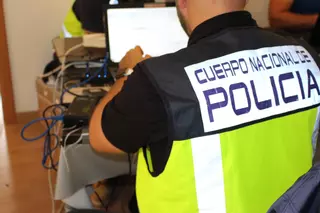 Detenida en Madrid por amenazar a policías y exponer sus fotografías y datos en redes sociales