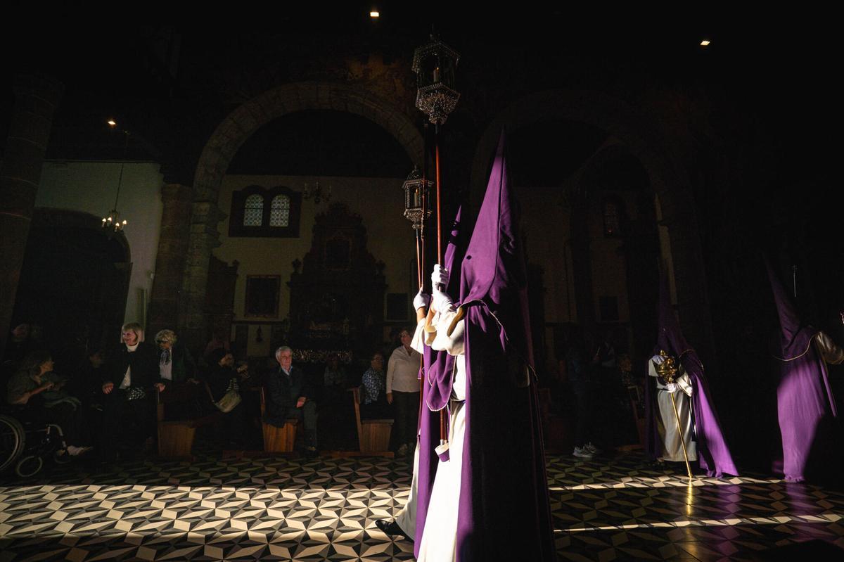 La Laguna se impregna de religiosidad en el Jueves Santo