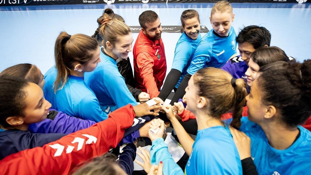 rpaniagua50896591 granollers  kh7 equip de handbol femeni que disputara copa e191114181756