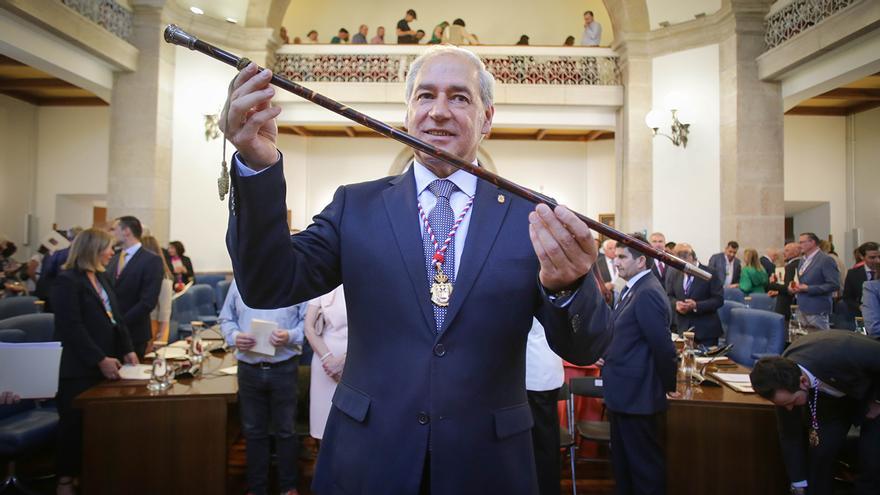 José Tomé cambia de rol en la Diputación de Lugo: deja la presidencia pero tiene la llave