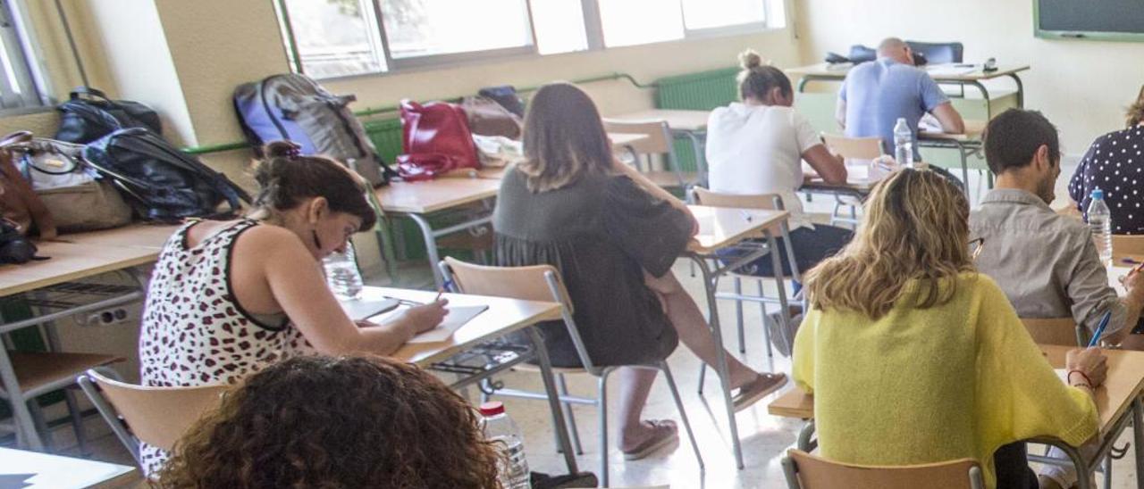 Educación logra cubrir la mayoría de las bajas de profesores de Valenciano