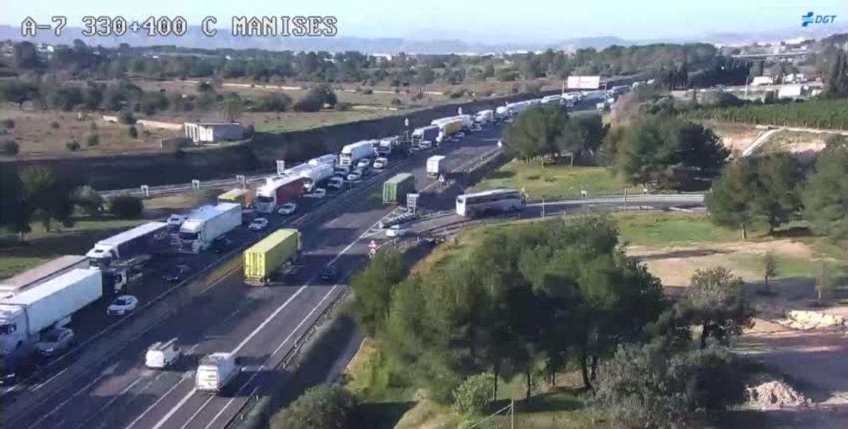 Aspecto de la A-7 en esta mañana de jueves, 12 de febrero.