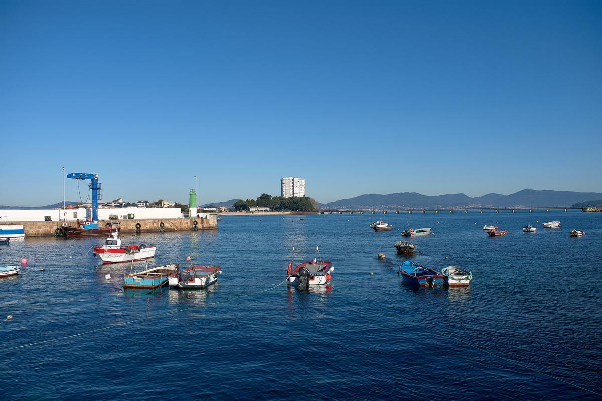 Pequeños barcos de pesca en Canido, Vigo