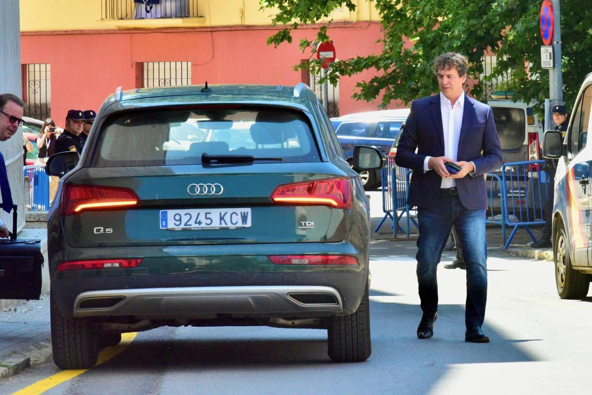 Fotogalería | Llegan los abogados de las acusaciones y los acusados en el juicio contra David Sánchez