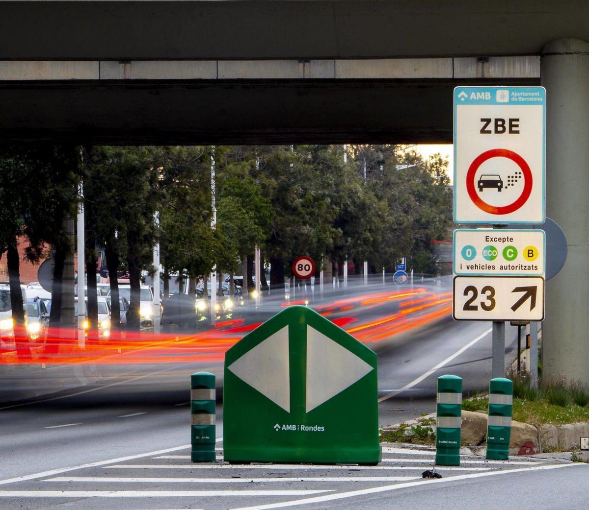 Castelldefels es desmarca amb una ZBE que eximeix de multes els residents Castelldefels es desmarca amb una ZBE que eximeix de multes els residents