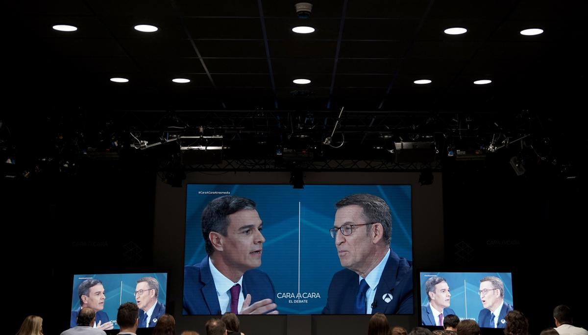 Pedro Sánchez y Alberto Núñez Feijóo, en el cara a cara de Atresmedia.