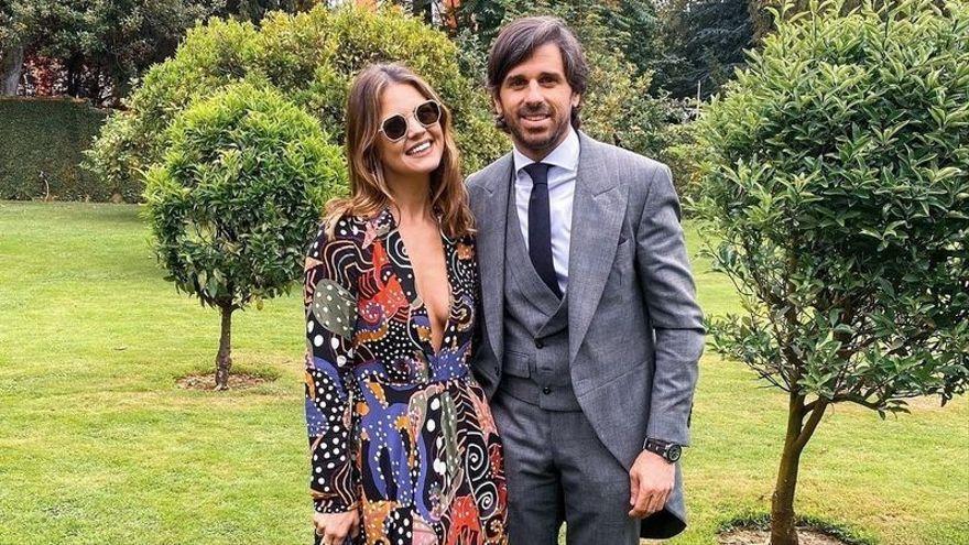 Isabelle Junot y Álvaro Falcó tras ser padres: salida del hospital de noche y presentación en Instagram