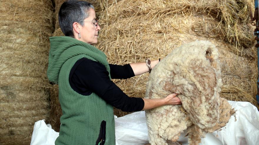 La llana, de teixit preuat a un residu que s&#039;acumula arreu del país