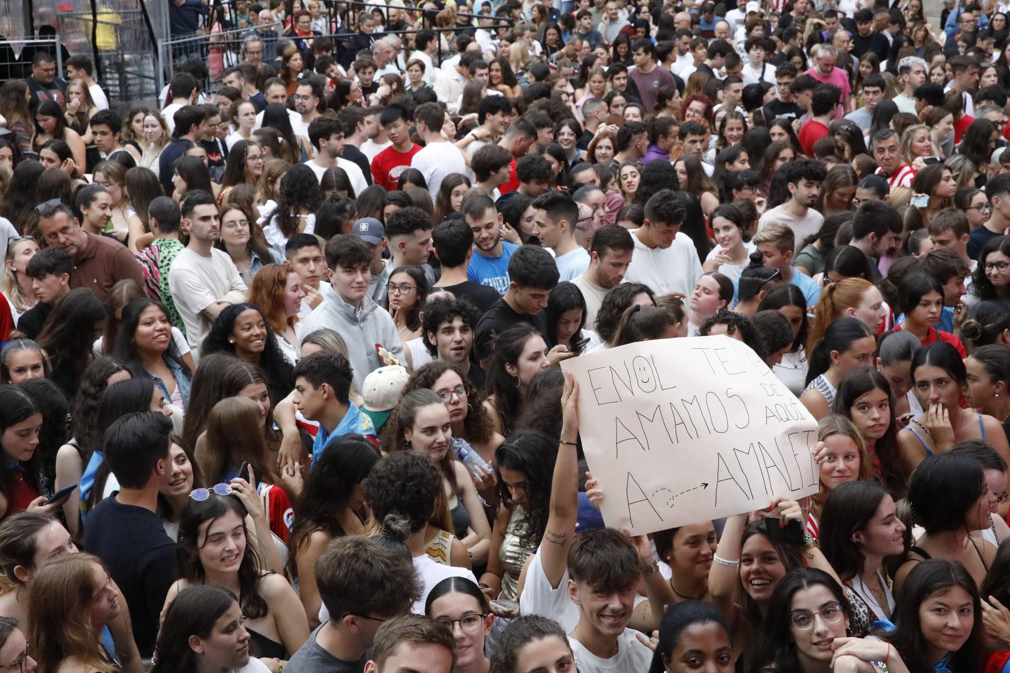 Concierto de Enol en la Plaza Mayor de Gijón