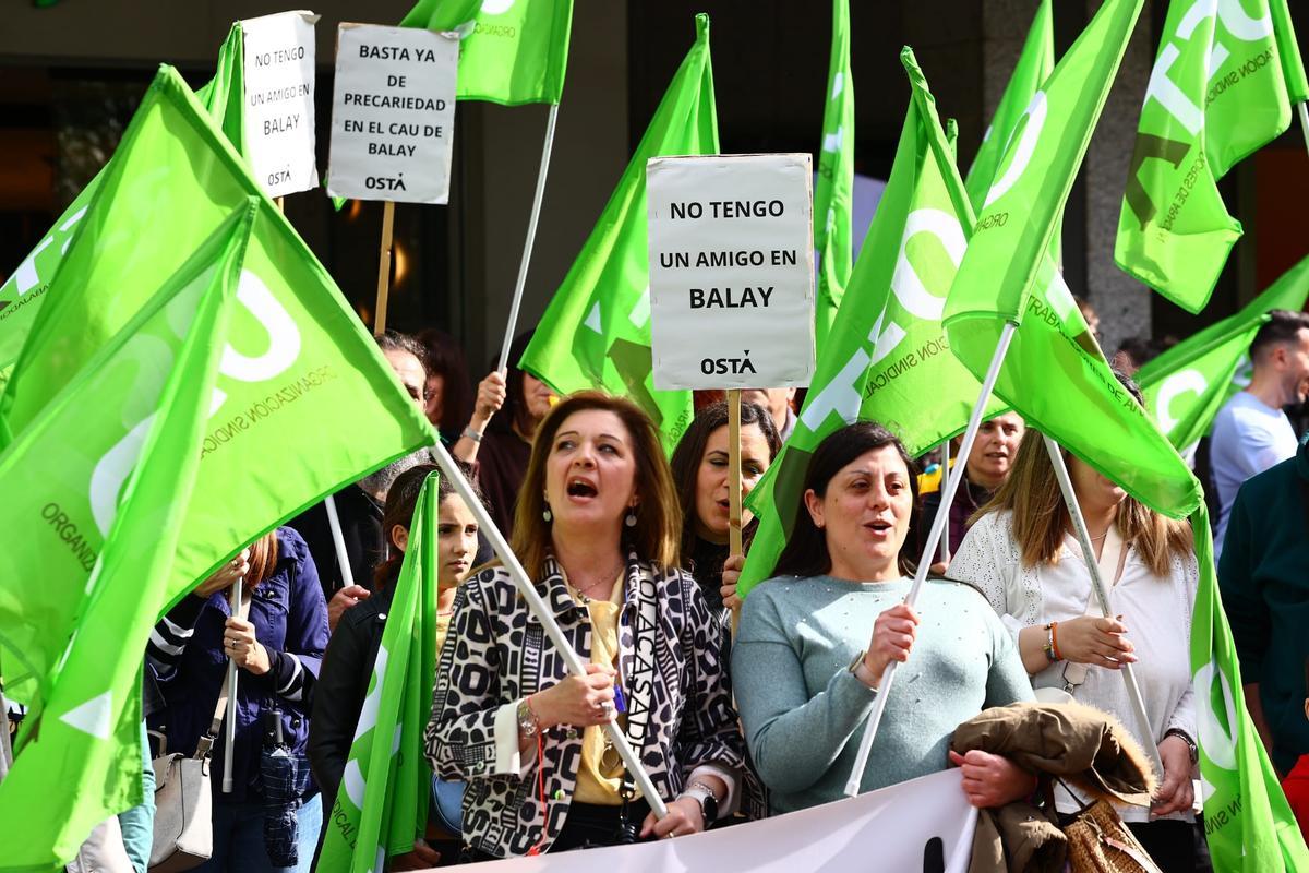 En imágenes I Protesta de los trabajadores de BSH Atención al Usuario en Zaragoza