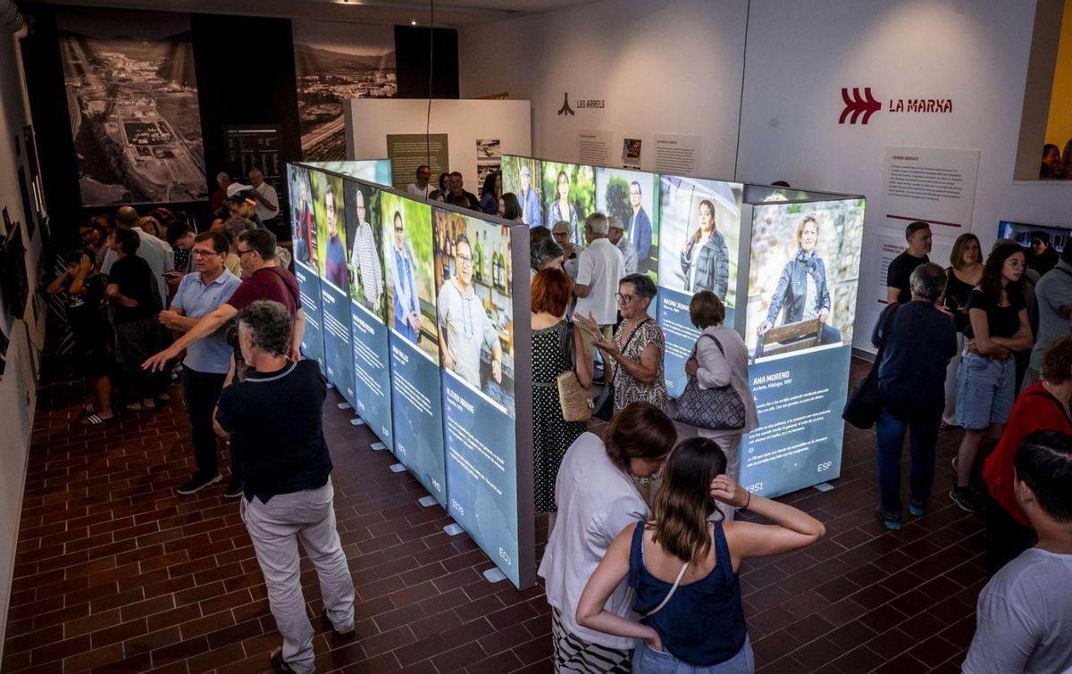 La inauguració de l’exposició, que es podrà veure fins a l’11 de gener del 2026, va rebre molt de públic. | JOSEP RIBAS