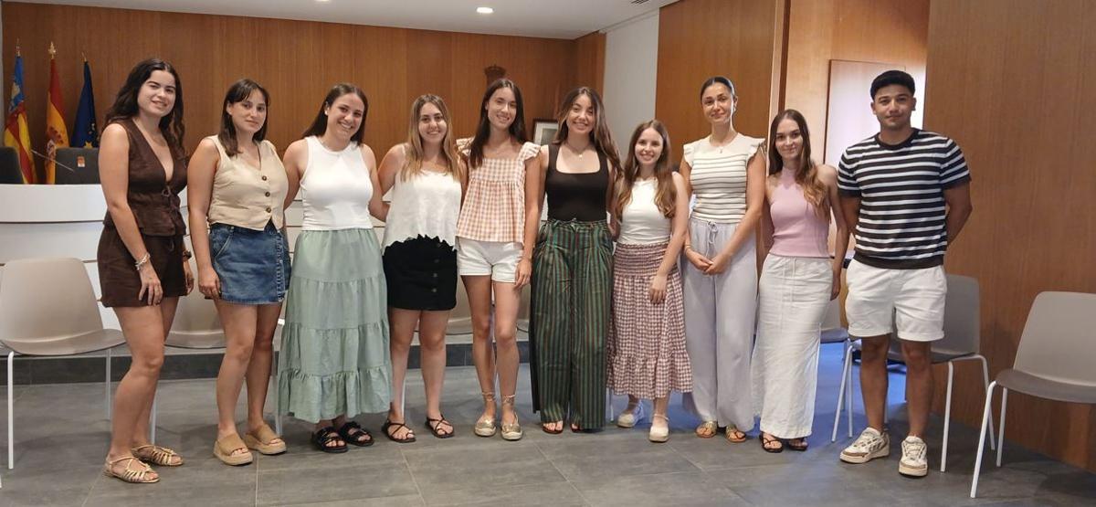 Monitores de la escuela de verano en Faura.