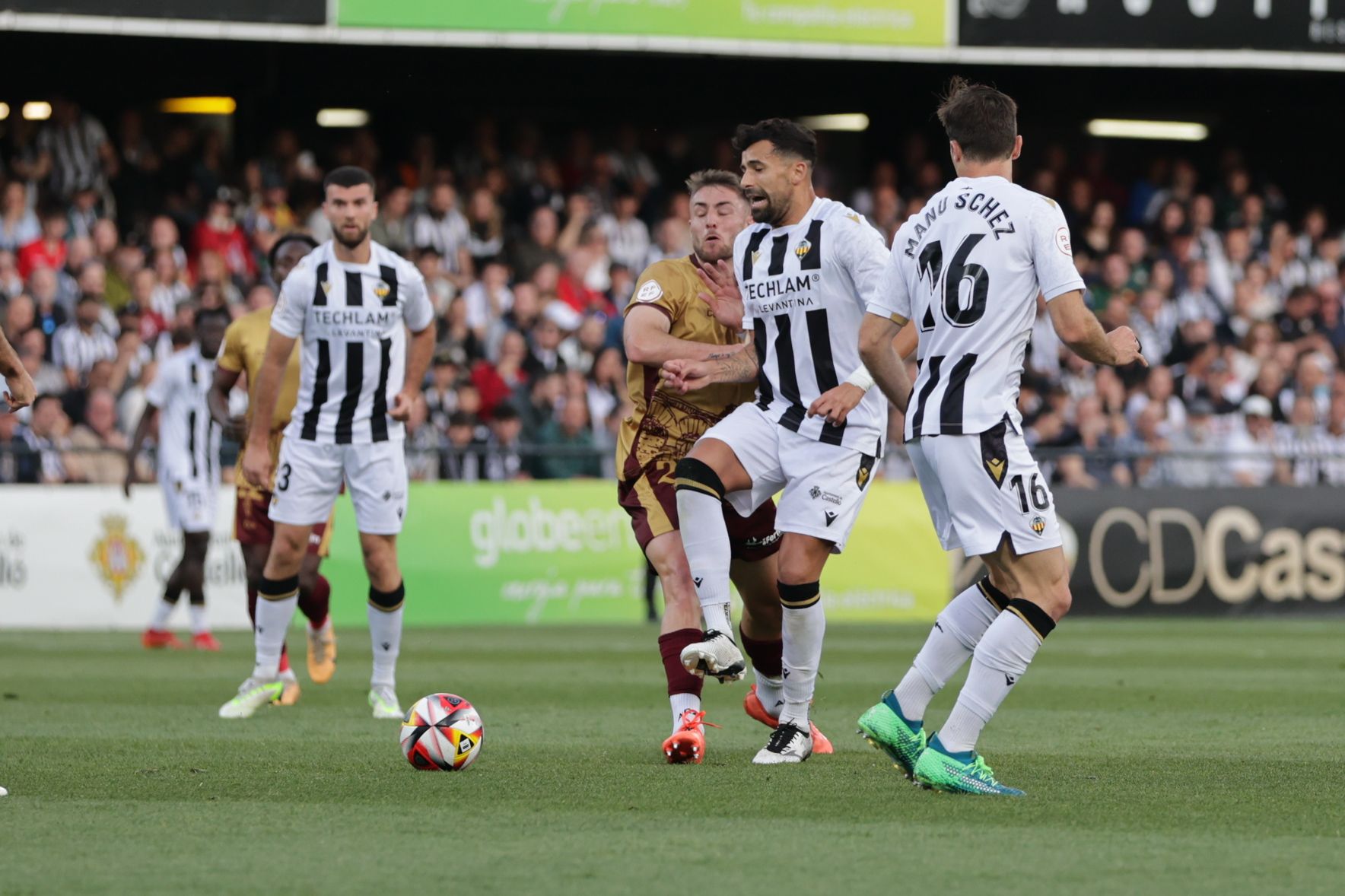 Castellón-Córdoba CF: las imágenes del partido en Castalia