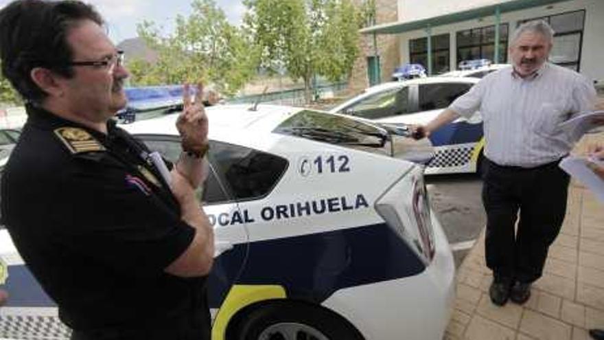 Exigen expedientar al jefe de la Policía por &quot;acosar&quot; a las comparsas