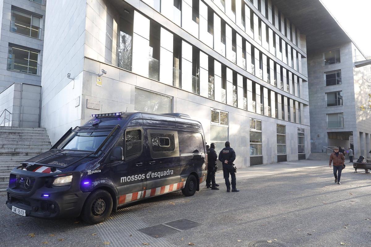 Girona. Jutjats. Dispositiu Mossos d'esquadra.