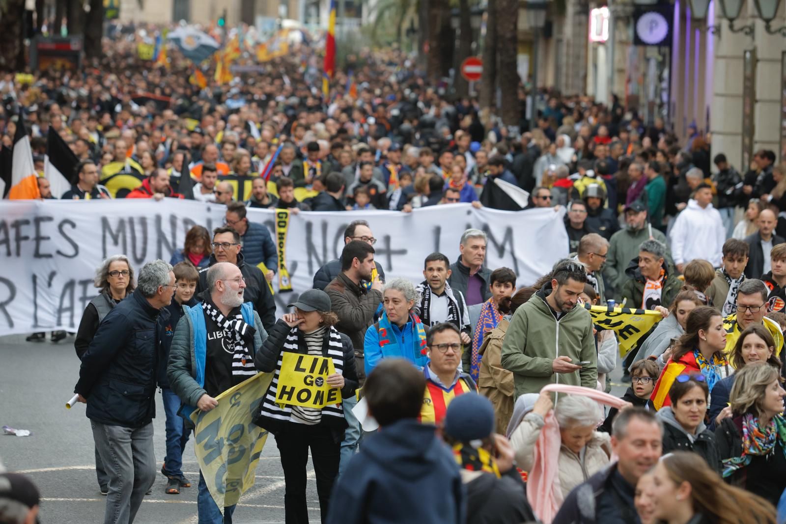 Galería: El valencianismo vuelve a manifestarse para la marcha de Lim