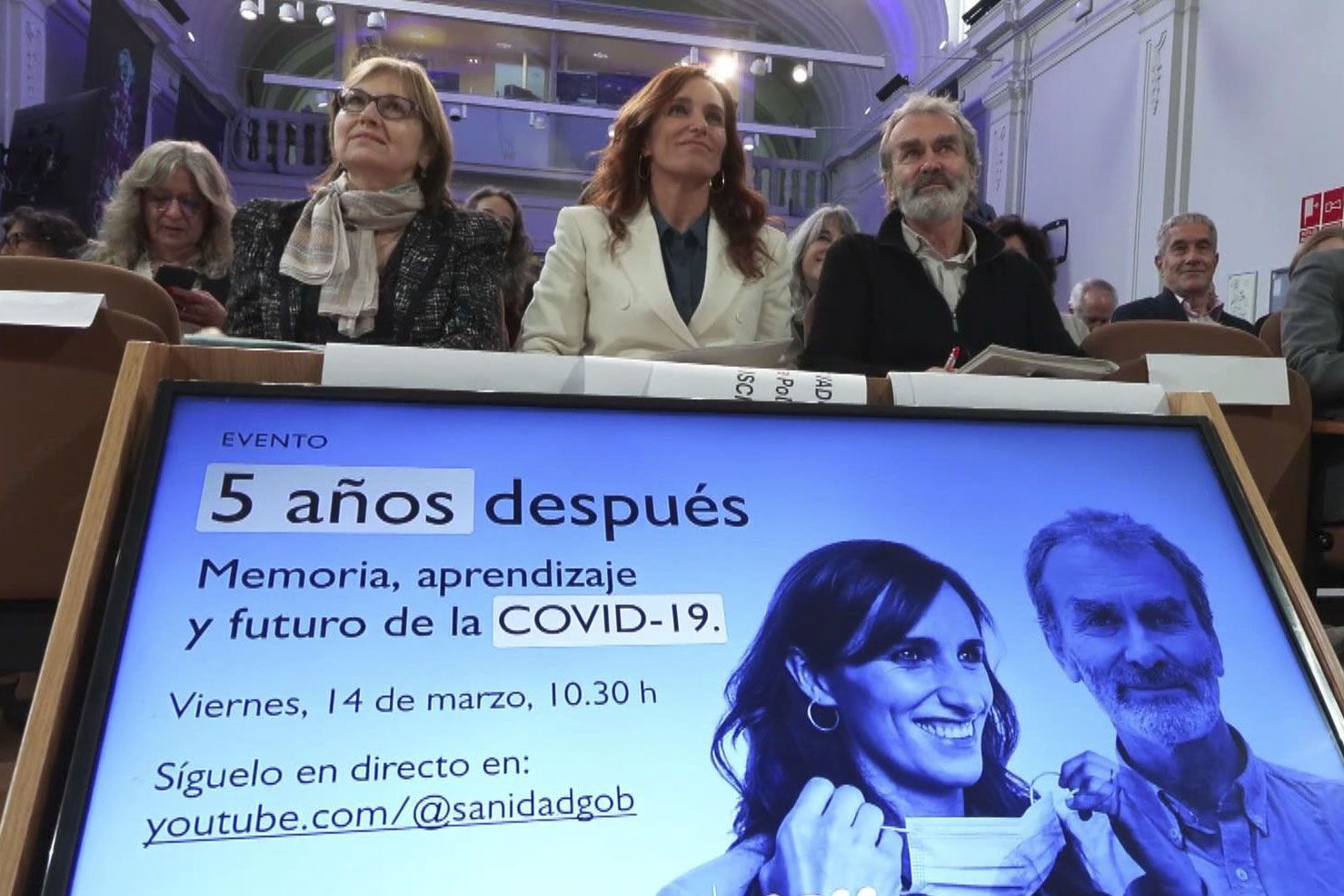 La ministra de Sanidad, Mónica García, y el doctor Simón en el quinto aniversario del confinamiento.