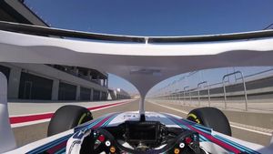 Les primeres voltes de Robert Kubica amb Halo al Williams Martini Racing.