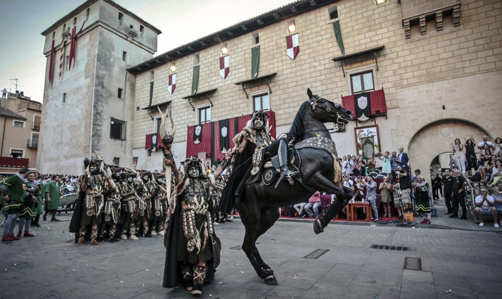 El municipio celebra el día de San Hipólito con los actos de la ofrenda, la presentación de armas y la procesión