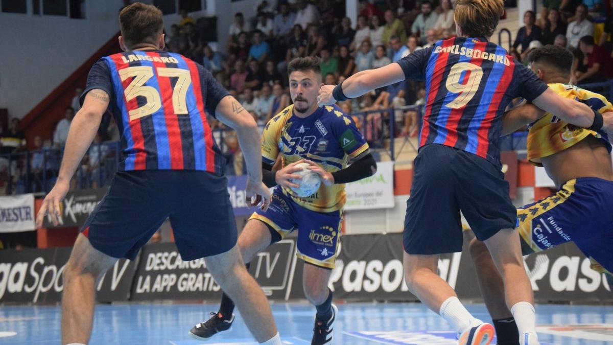 Gonçalo Ribeiro, en el partido de la primera vuelta del Ángel Ximénez ante el Barça en Puente Genil.