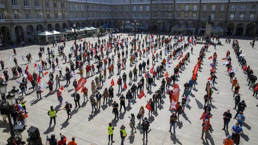 Protesta de trabajadores de Alu Ibérica en marzo de 2021 en la plaza de María Pita. |   // ANDY PÉREZ