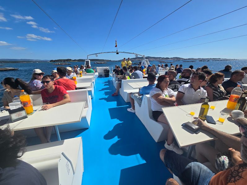 Así se disfruta de los catamaranes de O Grove.