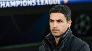 Goleada del Arsenal para aplazar el título del Liverpool